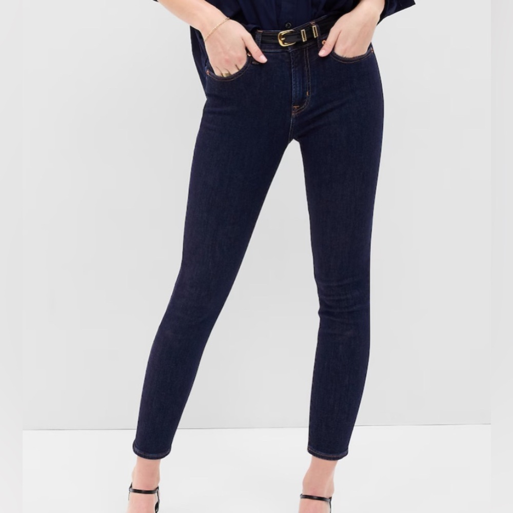 Mid Rise True Skinny Gap Jeans